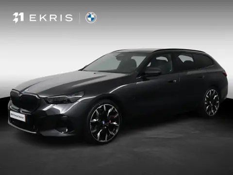 BMW 5-serie Touring 530e M Sport Edition | M Sportpakket Pro | Innovation Pack | Trekhaak | Panorama