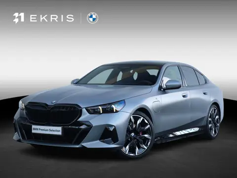 BMW 5-serie 530e M Sport Edition M Sportpakket Pro - Elektrische Trekhaak - Panoramadak - Stoelventi