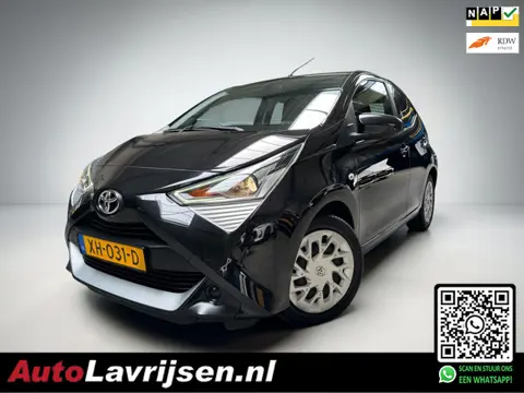 Toyota Aygo 1E EIGENAAR NL AUTO NAP APPLE/CARPLAY CAMERA LED BLUETOOTH AIRCO X-PLAY AUTOMAAT!!