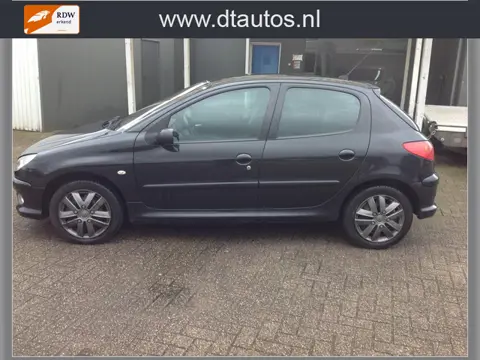 Peugeot 206 1.6-16V Gentry airco nw apk bij aflevering