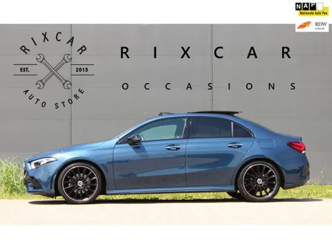 Mercedes-Benz A-klasse 180 AMG Line Panodak Sfeerlicht !!NIEUWBINNEN!!