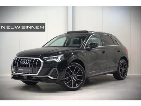 Audi Q3 35 TFSI S Line Pro Line S S-Line | Panoramadak | Stoelverwarming | Camera | Cruise Control |
