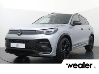 Volkswagen Tiguan 1.5 eHybrid R-Line Edition | 204 PK | SoH 100% | Trekhaak wegklapbaar | Adaptive C