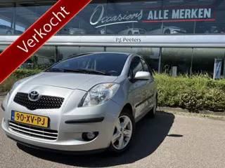 Toyota Yaris 1.3 VVTi Luna MMT Airco - Licht metalen velgen 15 inch - Radio - Centrale vergrendeling