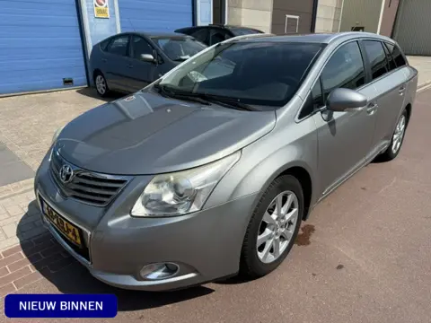 Toyota Avensis wagon 1.8 VVTi Executive Business 2010 LEER + Navigatie Mooie en complete auto met NA