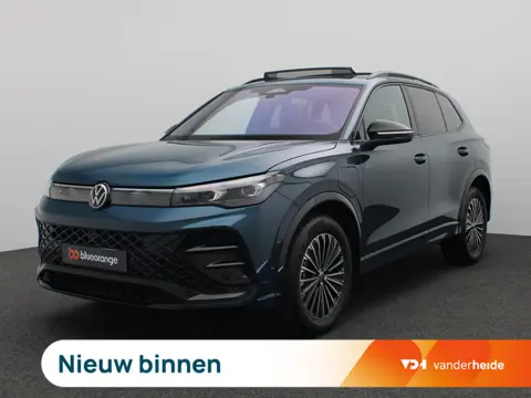 Volkswagen Tiguan 1.5 eHybrid R-Line Edition 272PK DSG SOH 100%, Panoramadak, Trekhaak, Leder, Memor