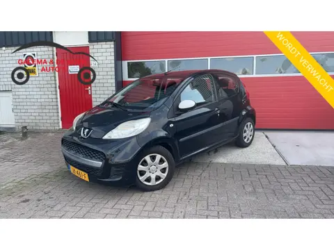 Peugeot 107 1.0-12V Urban Move APK 04-2027 / AIRCO / ELEK RAMEN