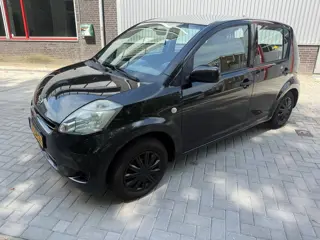 Daihatsu Sirion 2 1.0-12V Premium