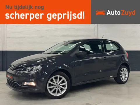 Volkswagen Polo 1.2 TSI Comfortline / Navi / Bluetooth / Stoelverwarming / PDC voor + achter