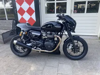 Triumph SPEED TWIN 1200 RENNSTALL MOTO (bj 2020)