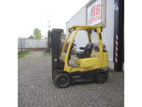 Hyster 3.0 FT, LPG-gas, triplex, side shift, freelift.