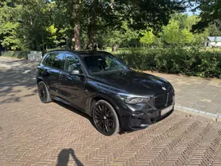 BMW X5 xDrive40i, 7 zits, luchtvering, pano (bj 2023)