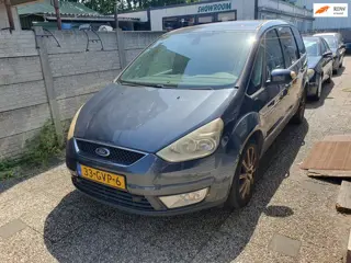 Ford Galaxy 2.0-16V Ghia 7 x persoons uitvoering