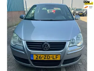 Volkswagen Polo 1.4-16V Optive rijdt super. AIRCO