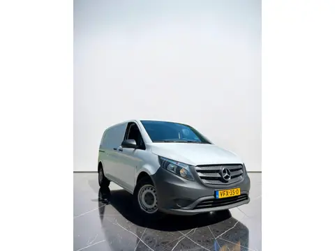 Mercedes-Benz Vito 110 CDI Lang | BTW| 3 Zits|Media| Airco|