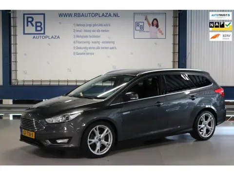 Ford Focus Wagon 1.5 Titanium AUTOMAAT / 12 MAANDEN GARANTIE ! ! !
