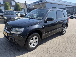 Suzuki Grand Vitara 2.0-16V Shogun Motor rammelt