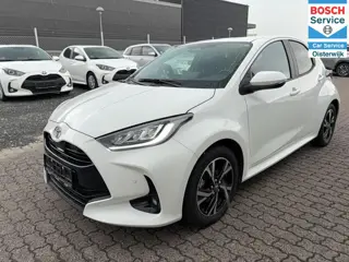 Toyota Yaris 1.5 Hybrid 115 Business Plus