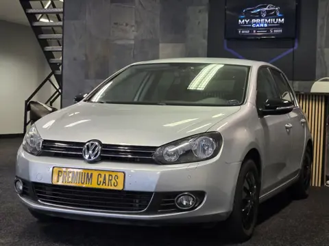 Volkswagen Golf 1.2 TSI Highline BlueMotion NAVI / Camera / Carplay-Android