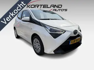 Toyota Aygo 1.0 VVT-i x-play AIRCO CAMERA LED