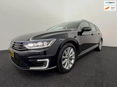 Volkswagen Passat Variant 1.4 TSI GTE Highline 40km Accubereik CarPlay Adaptief Cruise Lane Assist N