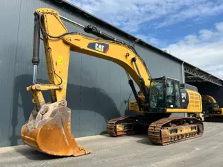Cat 352F (bj 2017)