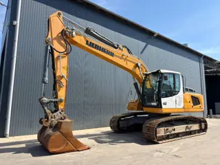 Liebherr R922 SLC (bj 2014)