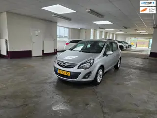 Opel Corsa 1.2-16V Design Edition