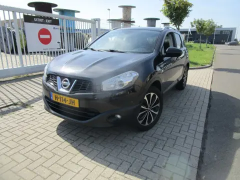 Nissan Qashqai 1.6 Connect Edition, Panoramadak