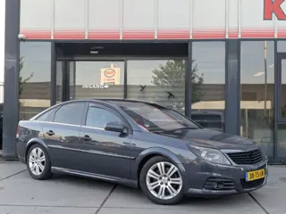 Opel Vectra GTS 2.8 V6 Executive - Automaat - Pdc - Stoelverwarming - Head-Up