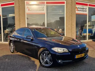 BMW 5-serie 528i High Executive 3.0 6 in-lijn - Open Dak - Groot Navi - Bi-Xenon