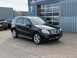 Mercedes-Benz M-klasse 300 CDI BlueEFFICIENCY GRIJS KENTEKEN