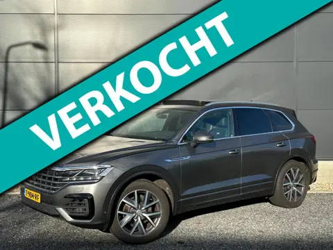 Volkswagen Touareg 3.0 TDI R-Line Panodak | Leder | Clima | Trekhaak