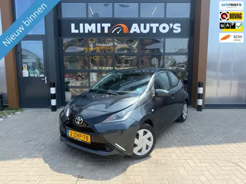 Toyota Aygo 1.0 VVT-i x-play Airco/Camera/El.ramen/Nap/Apk
