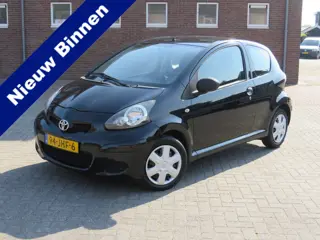 Toyota Aygo 1.0-12V Access * Rijklaarprijs incl. garantie * Airco * Audio * Centrale vergrendeling *