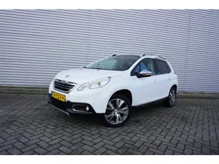 Peugeot 2008 1.2 PureTech Allure Climate / Navi / Cruise / Pano / Parkeers. / Trekhaak / Lm velgen /