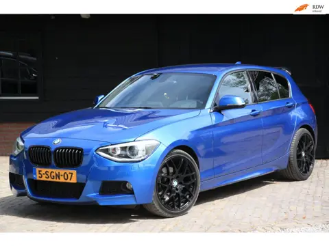 BMW 1-serie 118i Business+Xenon/Leer/Parkeersensor/M-Pakket/Trekhaak afneembaar