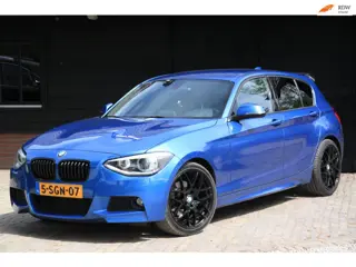 BMW 1-serie 118i Business+Xenon/Leer/Parkeersensor/M-Pakket/Trekhaak afneembaar