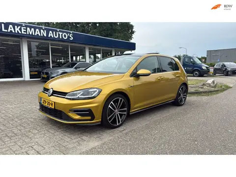 Volkswagen GOLF 1.5 TSI Highline Business R Pano Navi Automaat Goldline Huurkoop Inruil APK Garantie