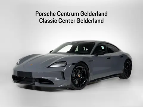Porsche Taycan 4 Black Edition