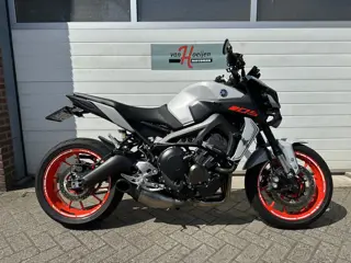 Yamaha MT-09 ABS AKRAPOVIC (bj 2020)