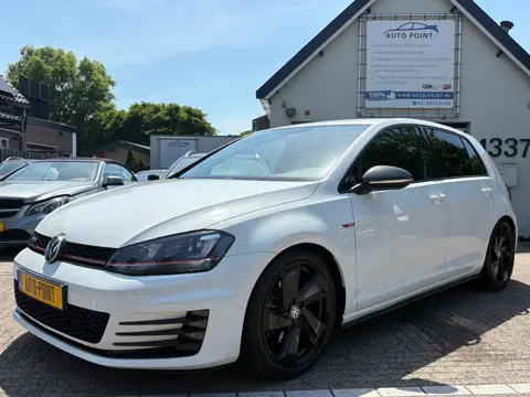 Volkswagen Golf 2.0 GTI PERFORMANCE/17INCH/CRUISE/121100KM