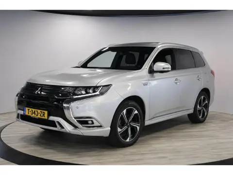 Mitsubishi Outlander 2.4 PHEV Instyle | Schuif- opendak | 360 Camera | Cruise Adaptief