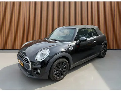 MINI Cabrio 1.5i 136PK Cooper Chili Serious Business