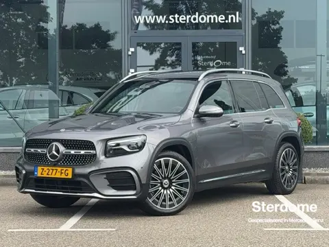Mercedes-Benz GLB 200 AMG Line Premium Plus l Panoramadak l MBUX l Multibeam LED l 360 gr Camera l W
