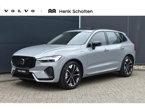 Volvo XC60 T6 Plug-in hybrid AWD Ultra Dark | Luchtvering | Trekhaak | Panoramadak | 360 graden came