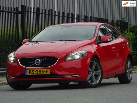 Volvo V40 1.6 T2 R-Design 124DKM/XENON/LED/PDC/APK 04-2027