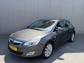 Opel Astra 1.4 Turbo 120PK Cosmo Parkeerhulp/Cruise-control/Climate-control