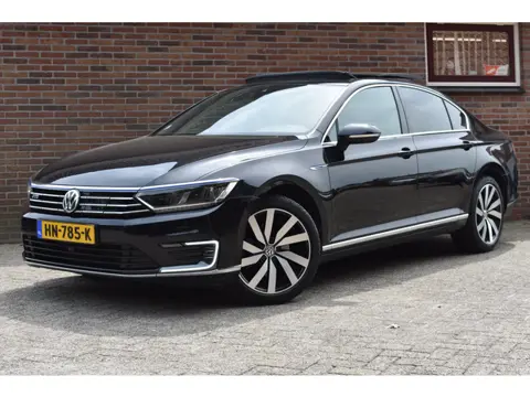 Volkswagen Passat 1.4 TSI GTE Highline '15 Leder Clima Pano Navi Cruise