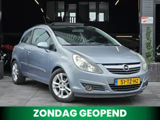 Opel Corsa 1.4-16V Sport|PANO|Ingebouwde Fietsendrager|Airco